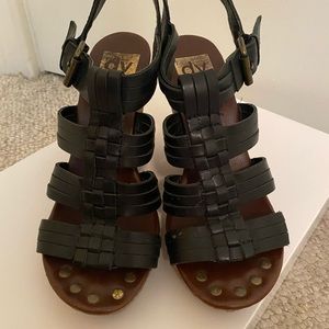 Dolce Vita wedge sandal, black size size 6